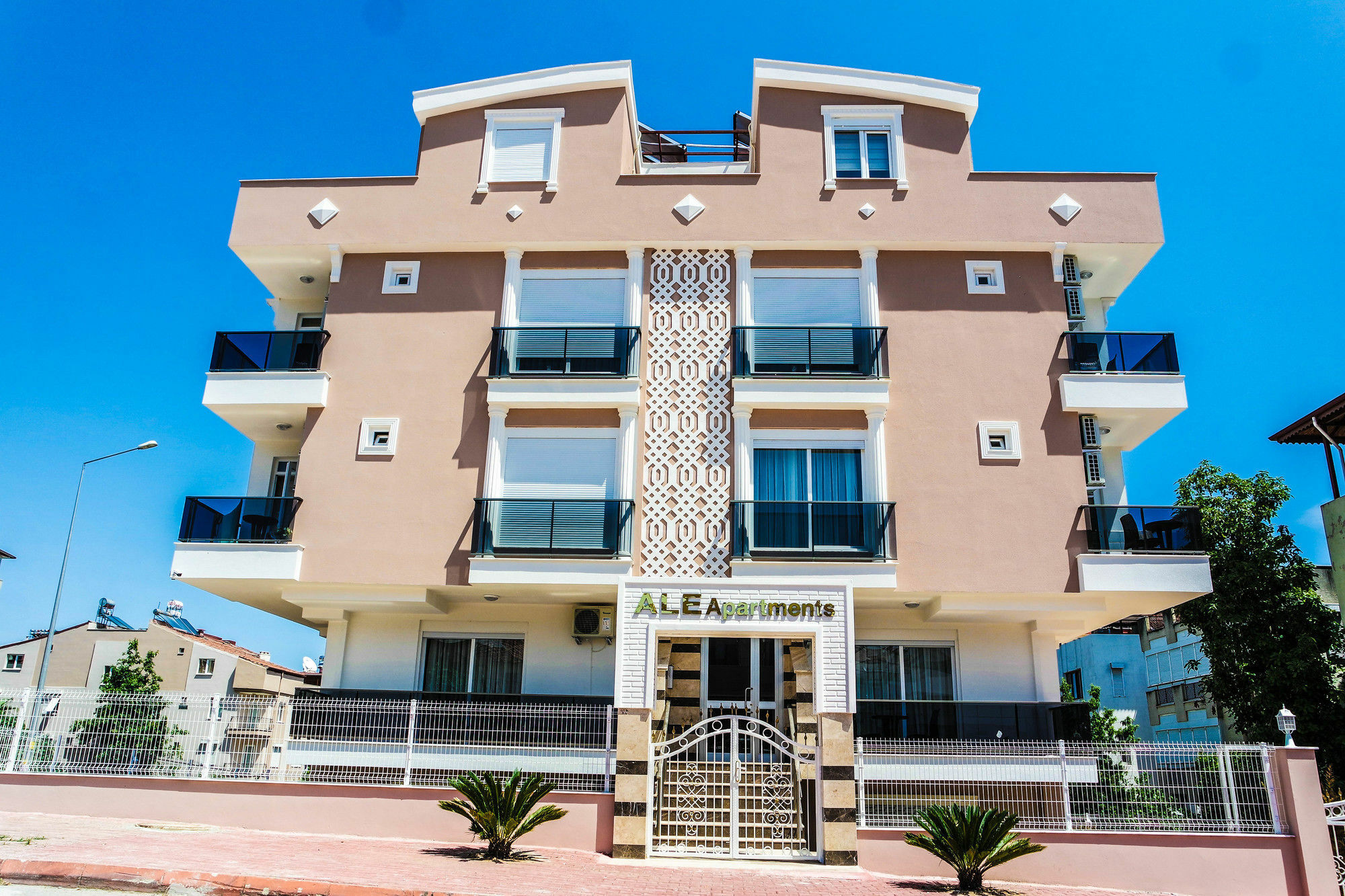 Ale Apartments Hotel Анталия Екстериор снимка